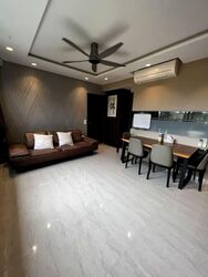 Symphony Suites (D27), Condominium #556405701